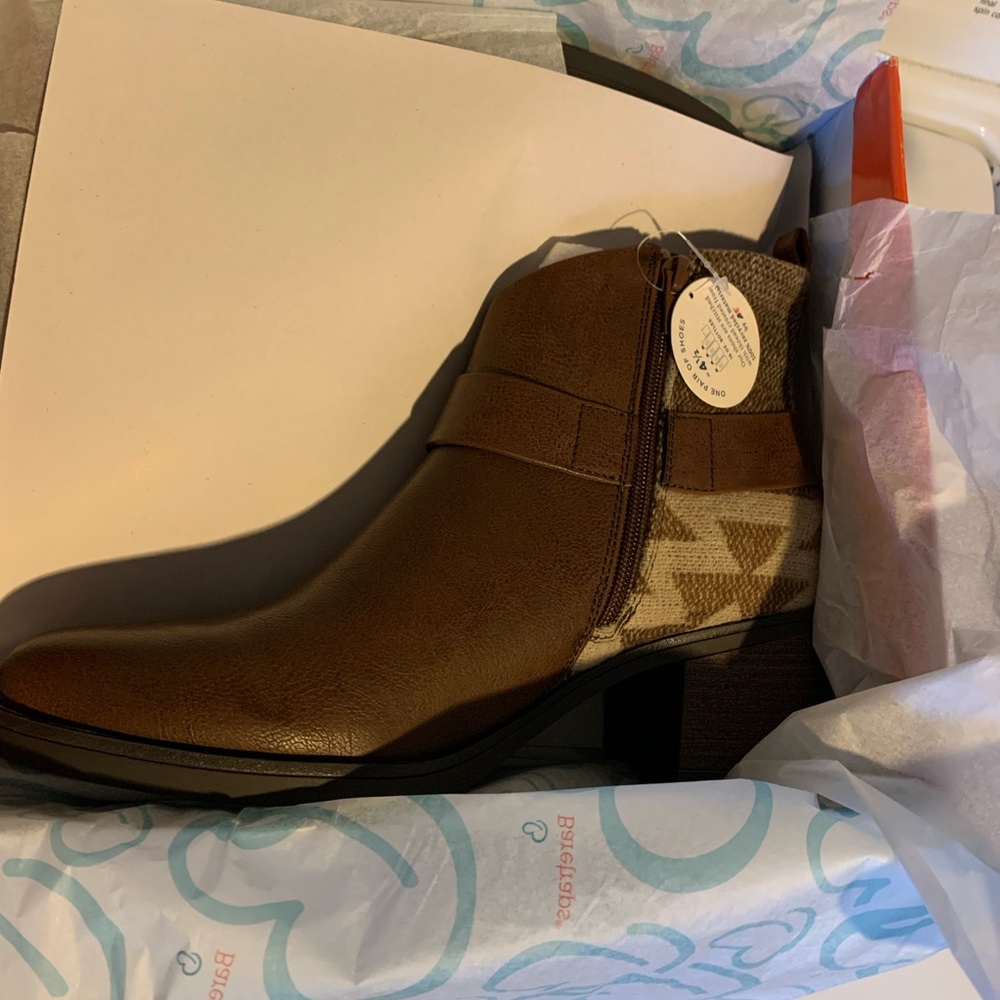 NWT BareTraps size 9.5 boots - Picture 6 of 7